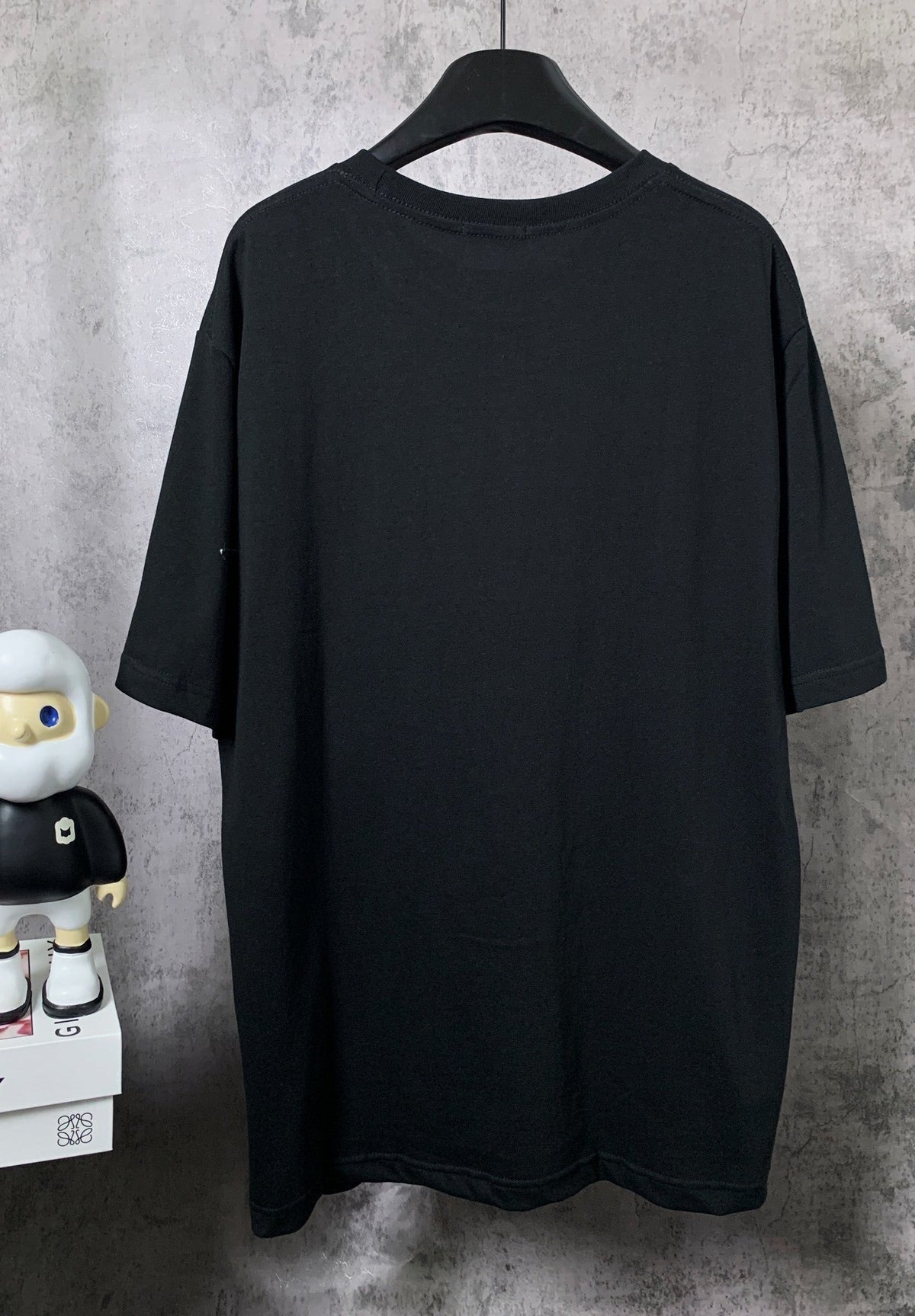 L - TSHIRT