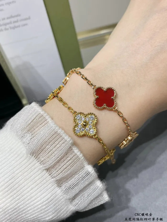 V - ARMBAND