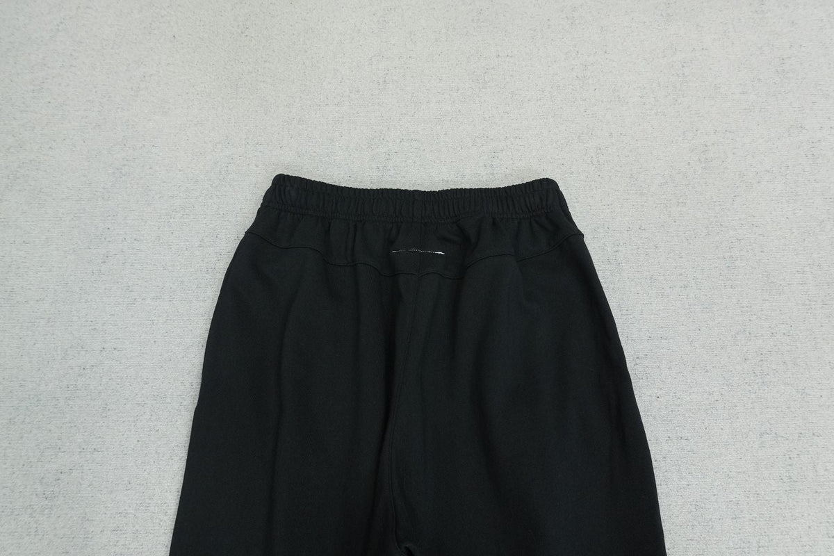 M - SWEATPANTS