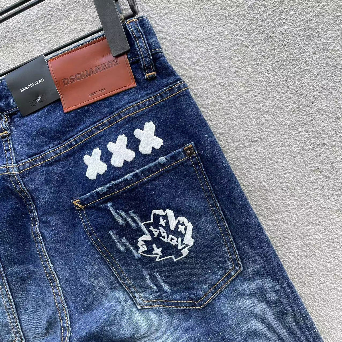 D - JEANS