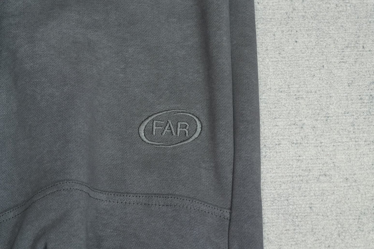 F - SWEATPANTS