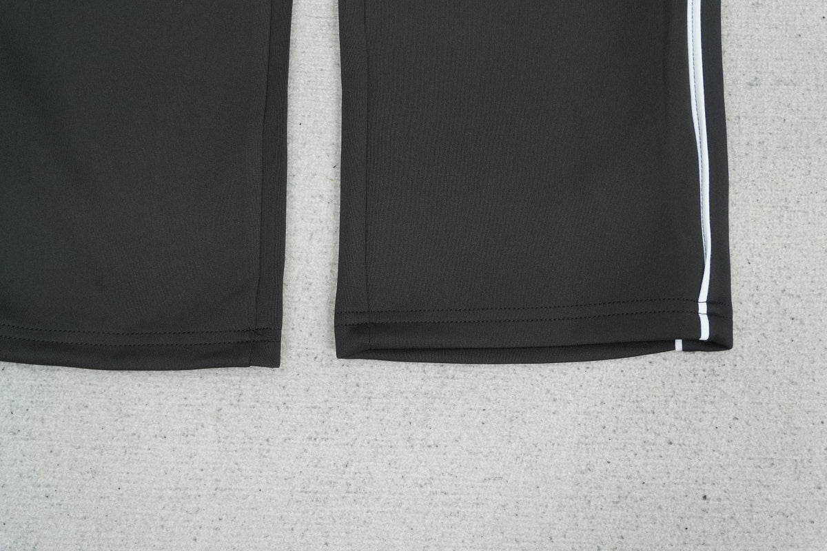 C - SWEATPANTS