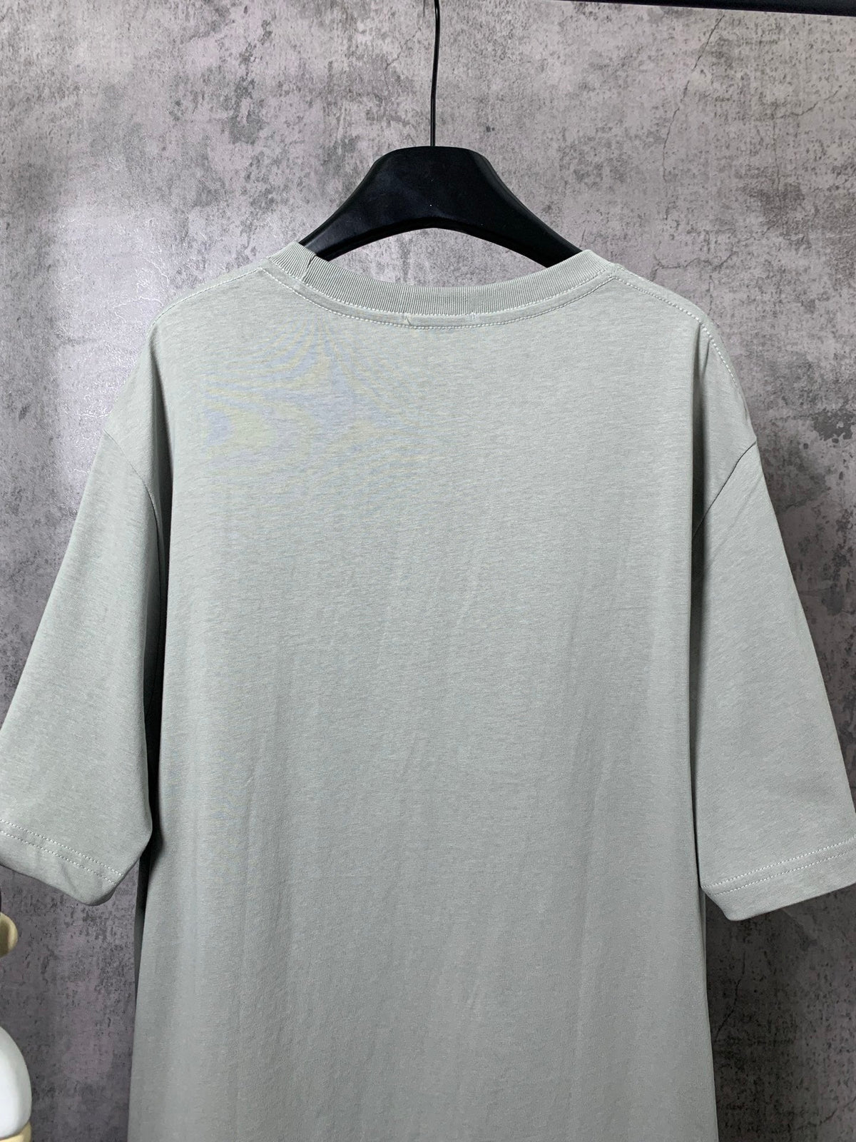 L - TSHIRT