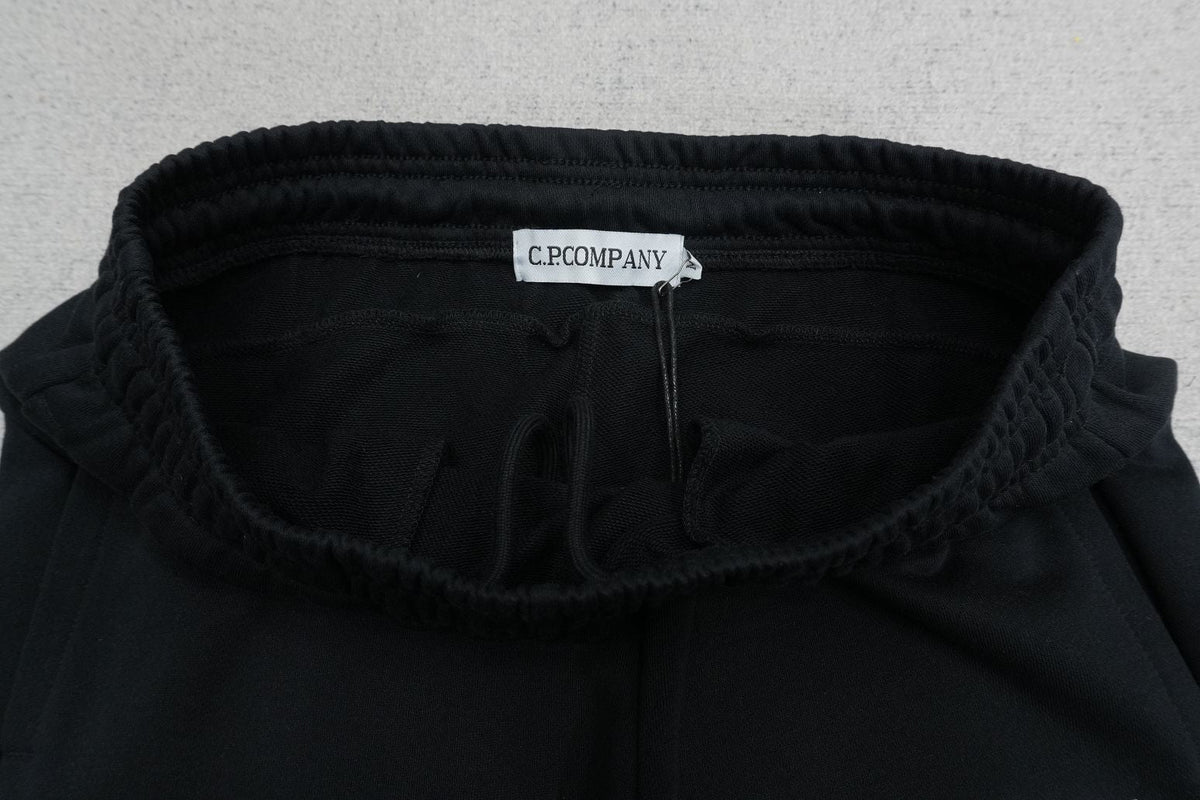 C - SWEATPANTS