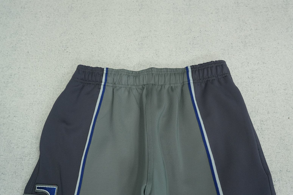 D - SWEATPANTS