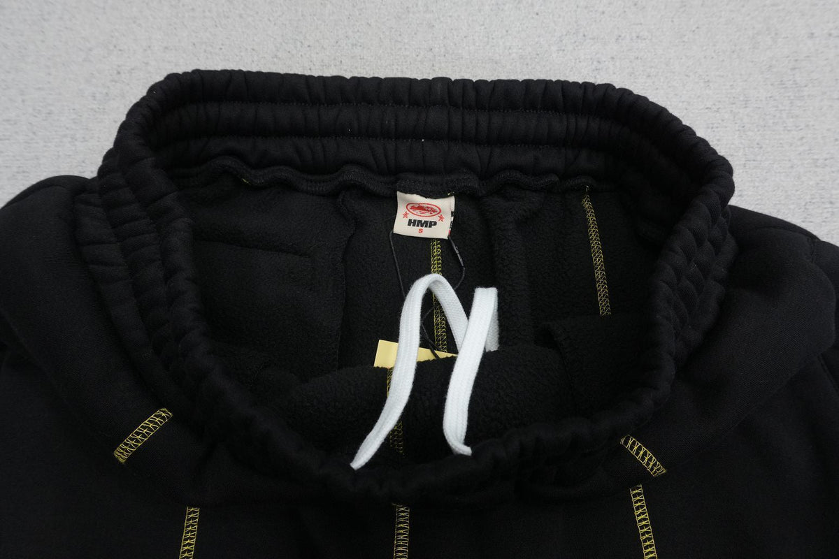 C - SWEATPANTS