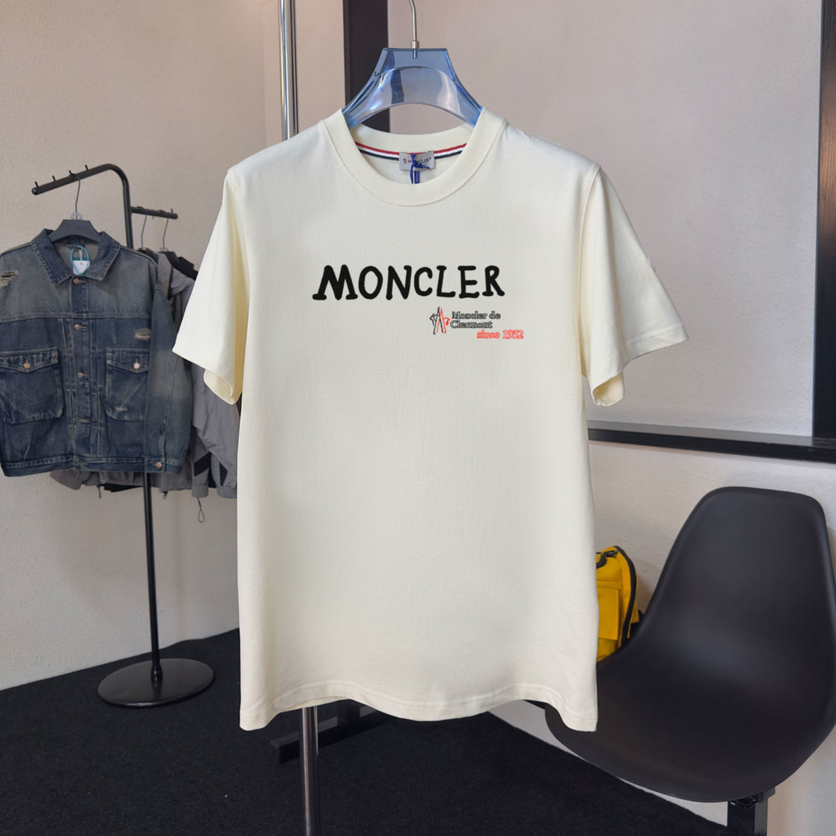 M - TSHIRT