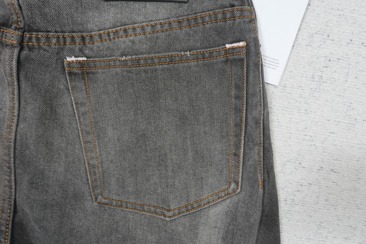 C - JEANS