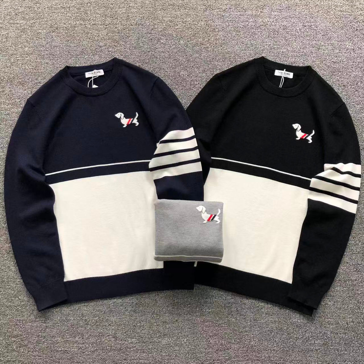 T - SWEATER