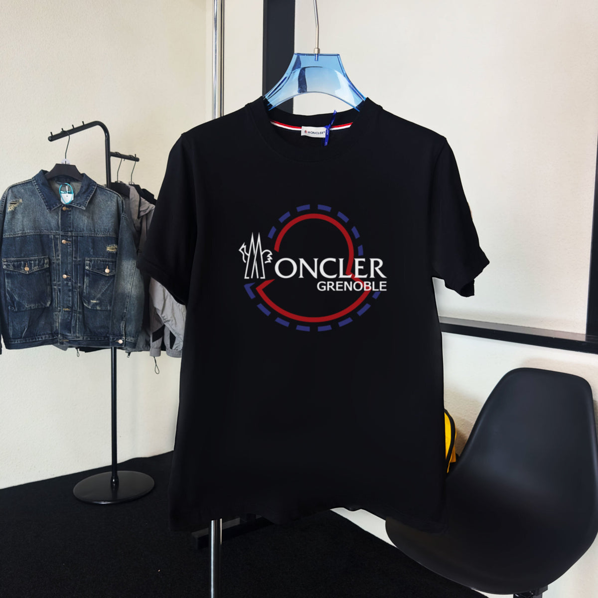 M - TSHIRT
