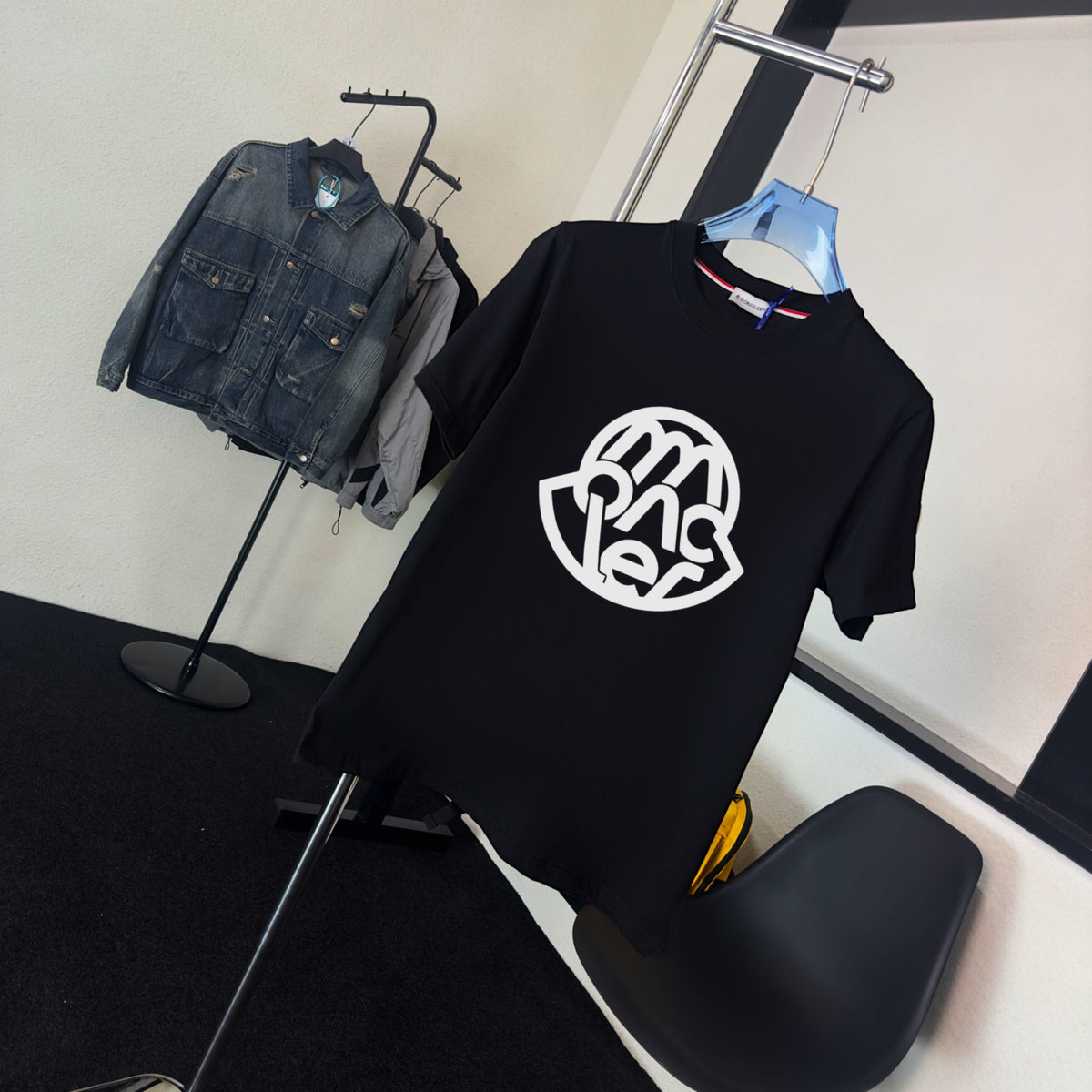 M - TSHIRT