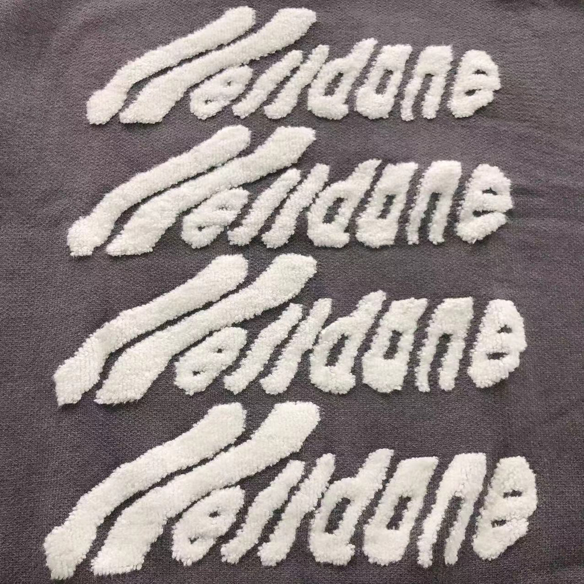 W - SWEATER