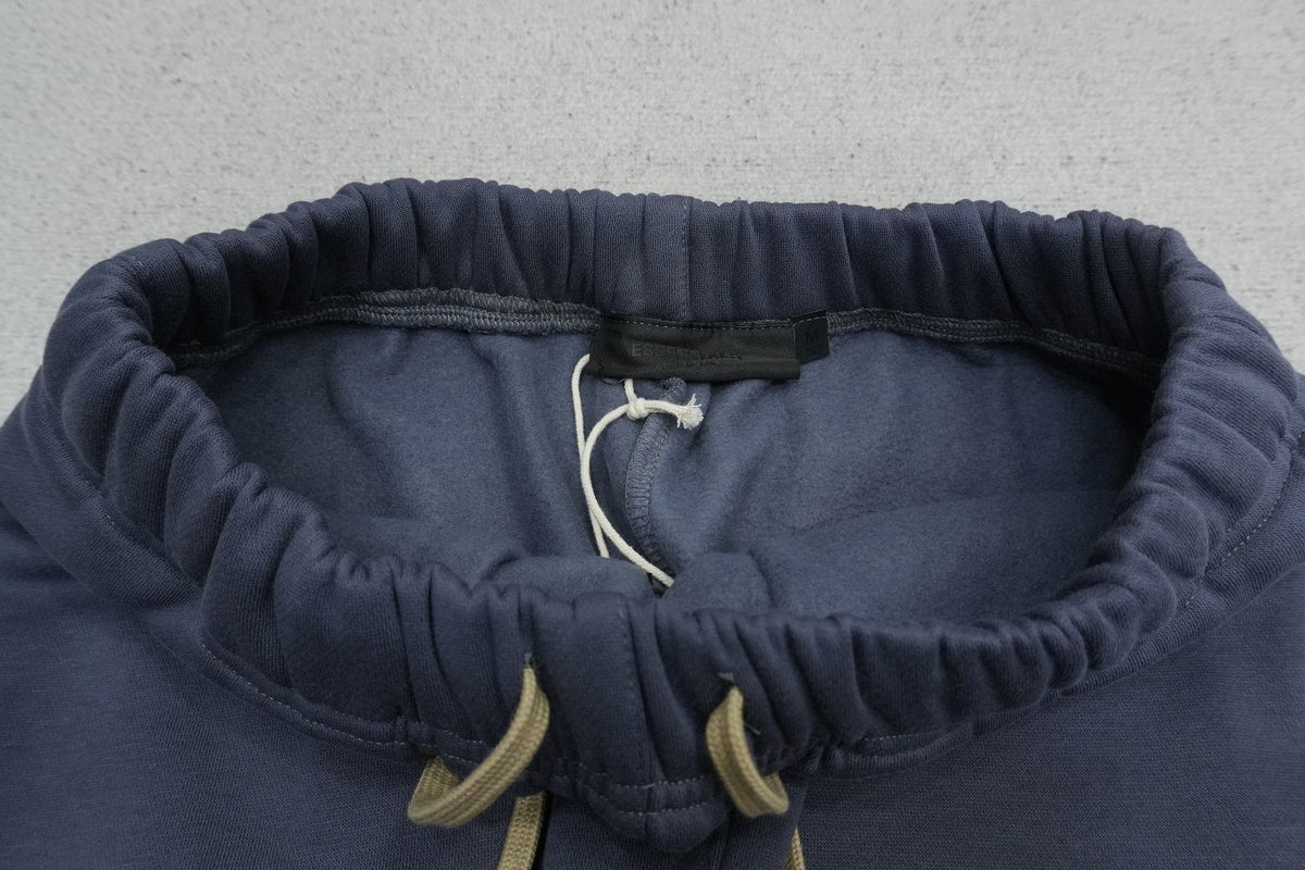 F - SWEATPANTS