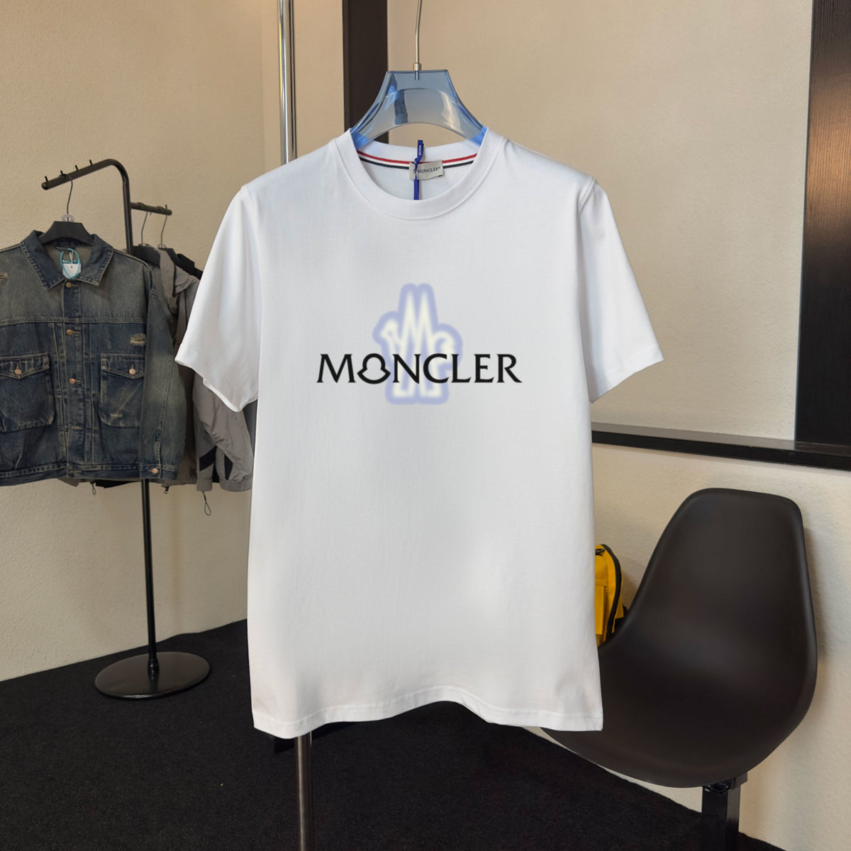 M - TSHIRT