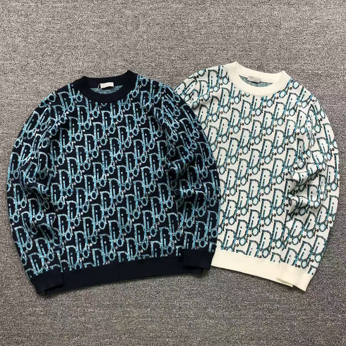 D - SWEATER