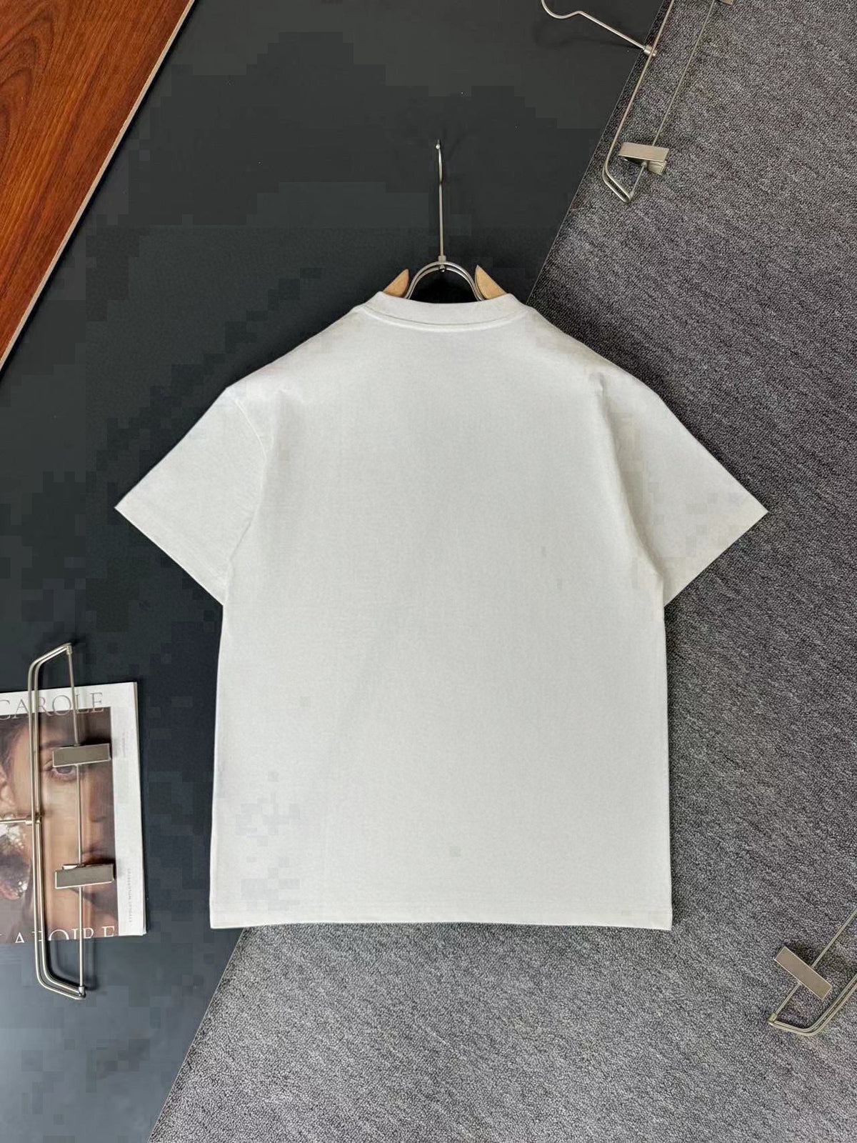 V - TSHIRT