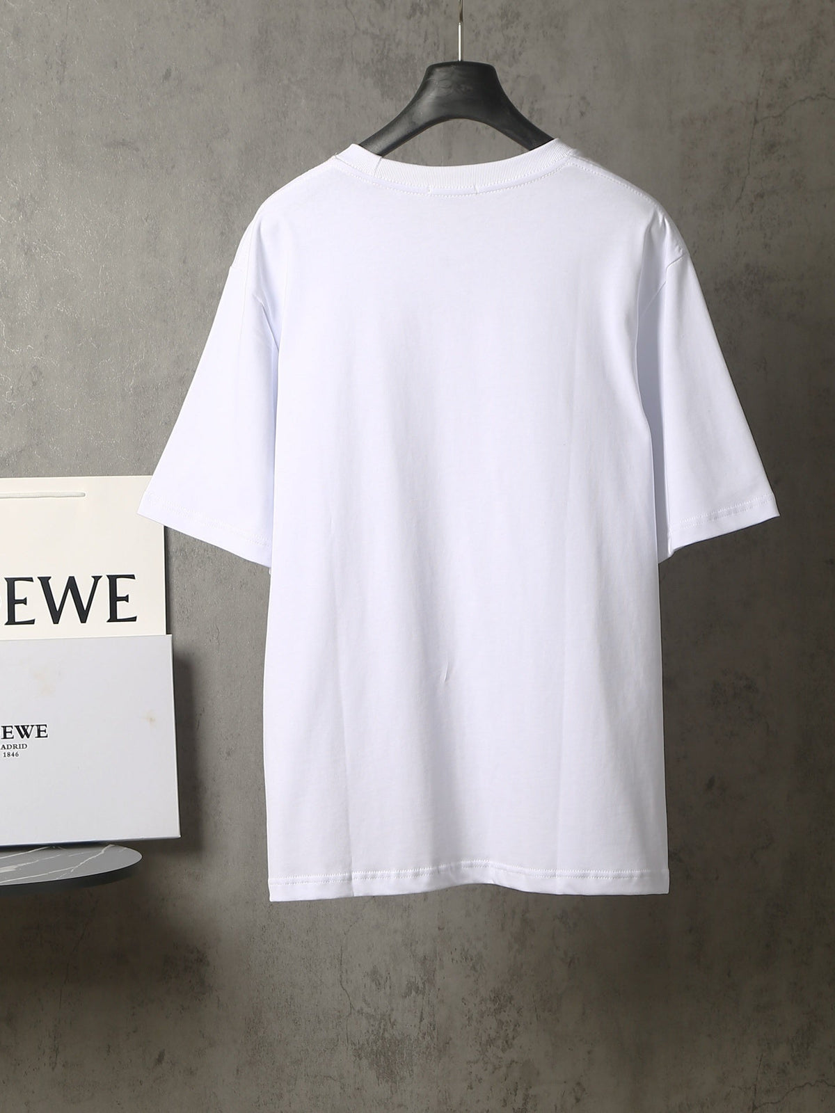 L - TSHIRT