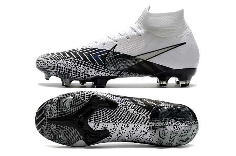 M - FUSSBALLSCHUHE