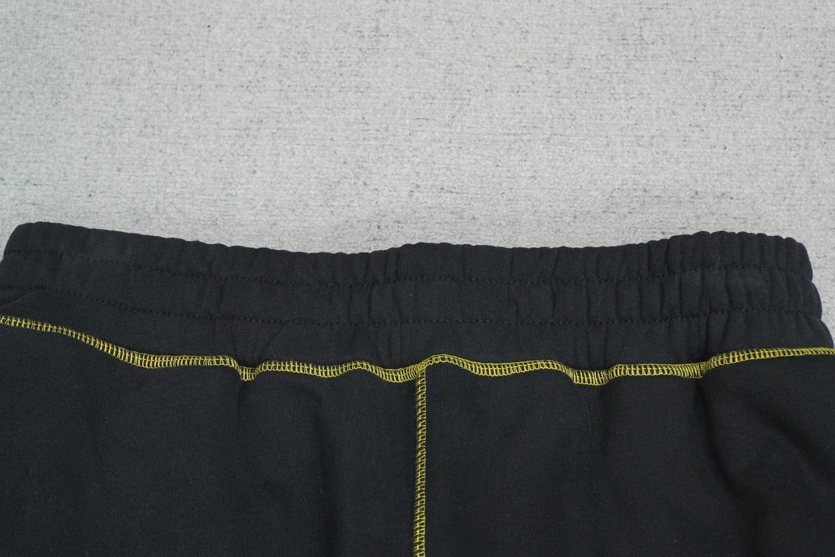 C - SWEATPANTS