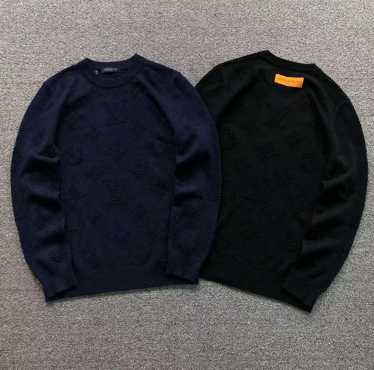 L - SWEATER